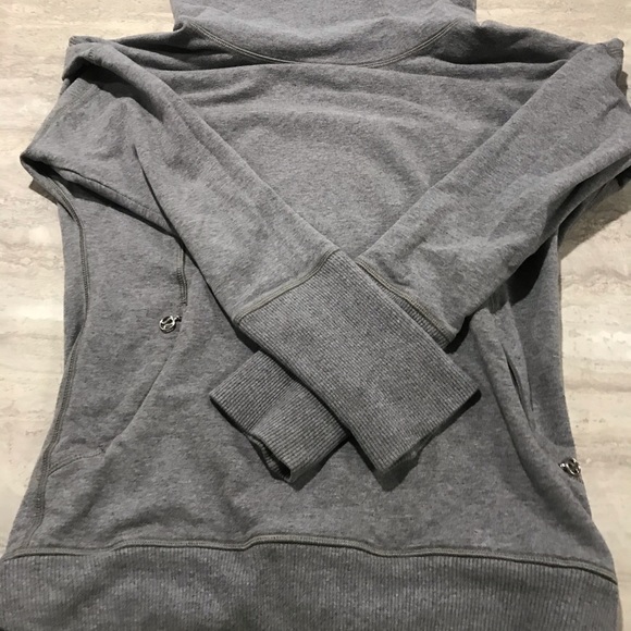 Lululemon Turtle Neck Sweater - Picture 4 of 5